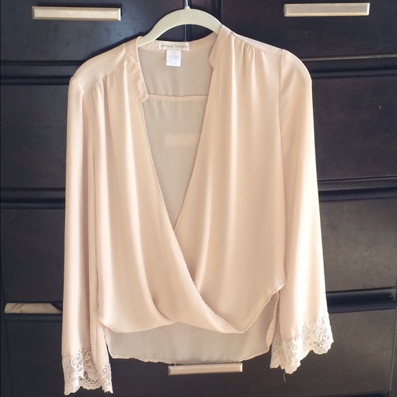 Tops - Beige blouse