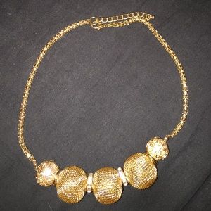 💰 Sphere statement necklace