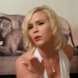 Meet your Posher, Vanessa