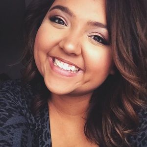 Meet your Posher, Devin