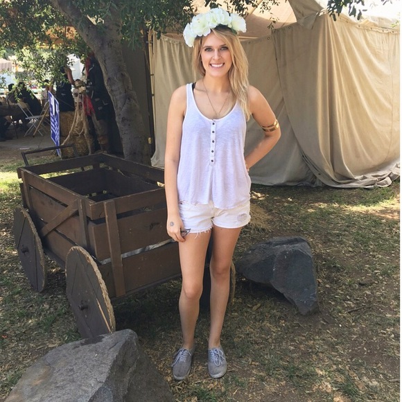 Meet your Posher, Jaelyn💕💋🌸 - Picture 2 of 4