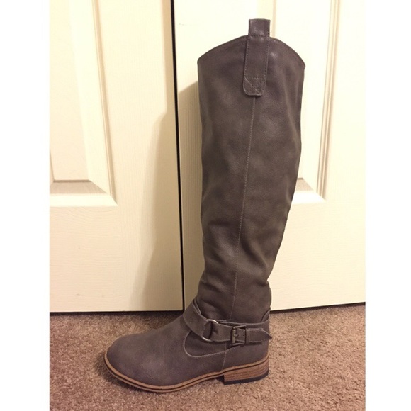 Taupe knee high boots *GREAT condition*