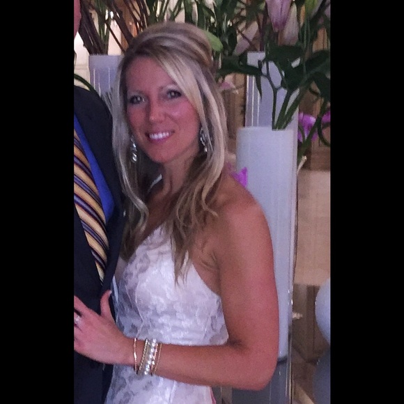 Meet your Posher, Jennifer - Picture 1 of 1