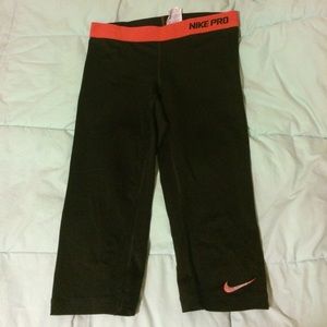 Nike pro workout Capri