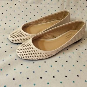 Talbots 9.5 wide flats