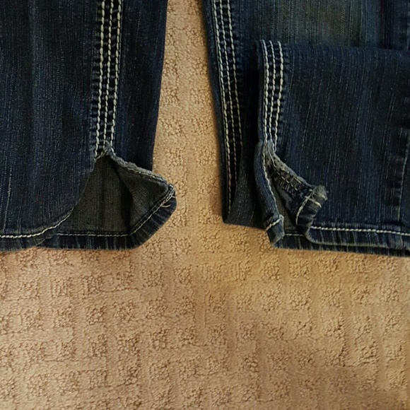 Red Rivet jeans - Picture 4 of 4