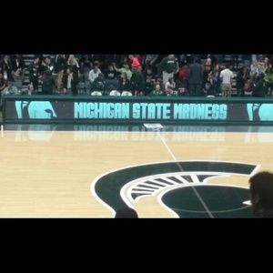 Meet your Posher, Veronica