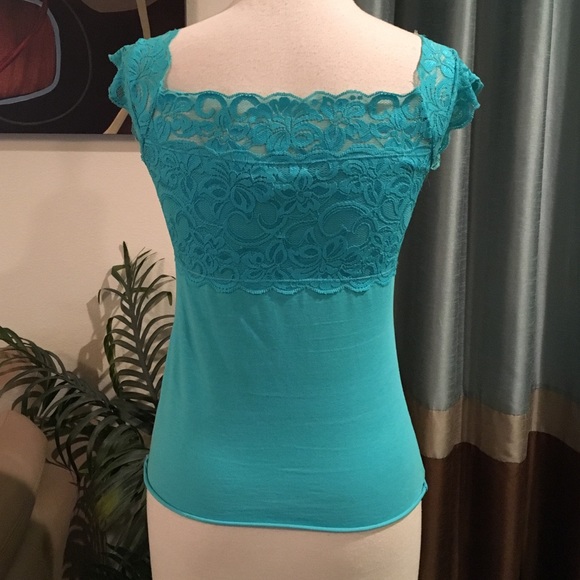 Turquoise Lace Top - Picture 2 of 3