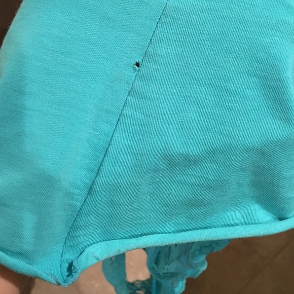 Turquoise Lace Top - Picture 3 of 3