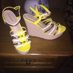 Shoedazzle wedge