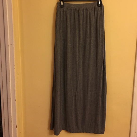Basic maxi skirt