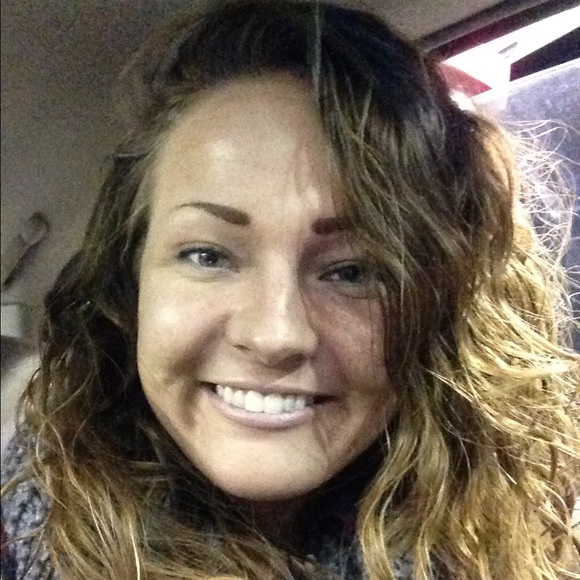 Meet your Posher, Holly - Picture 1 of 1