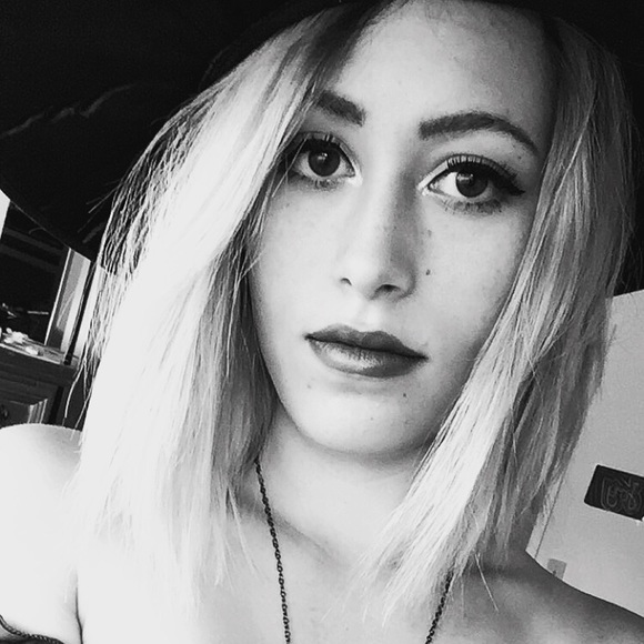 Meet your Posher, Haley - Picture 1 of 1