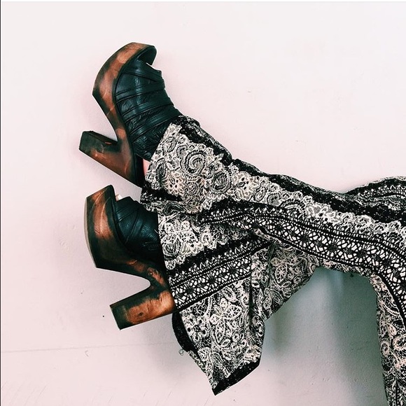 **ISO** black print bells