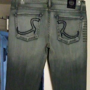 Do not fit and are not my size