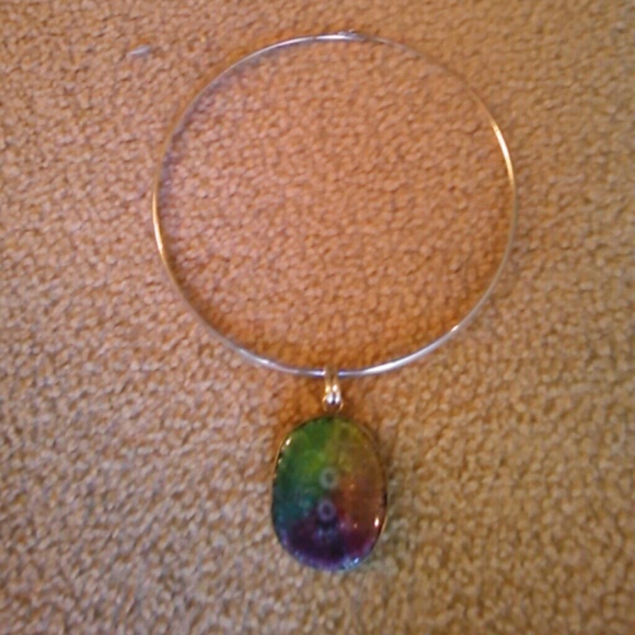Rainbow Quartz Drusy pendant NWOT