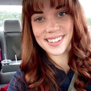 Meet your Posher, Alexis