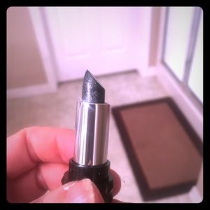 Kat Von d lipstick in nayeon