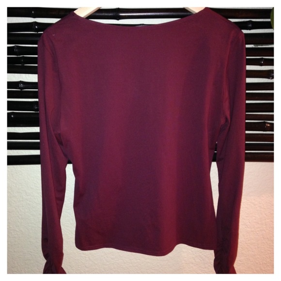 ⛔️SOLD⛔️Escada Ruched Top - Picture 3 of 4