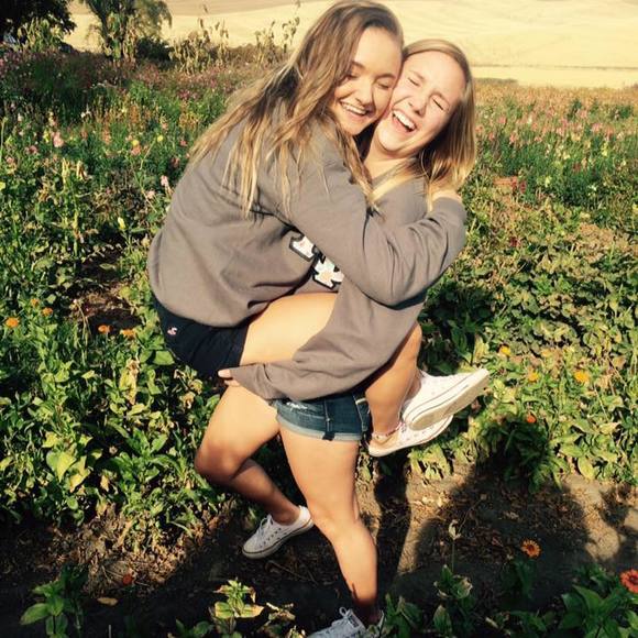 Meet your Posher, Sara - Picture 1 of 1