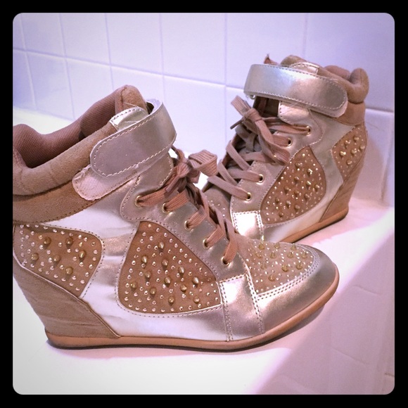 Women's sneakers