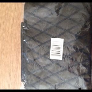 Medium make up clutch