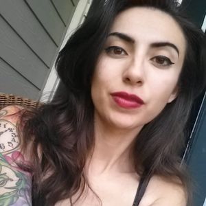 Meet your Posher, Natasha