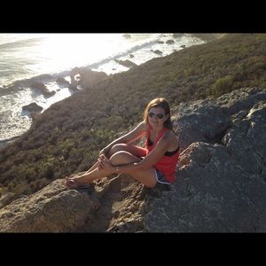 Meet your Posher, Leslie