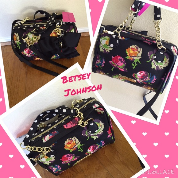 Betsey Johnson Handbags - ❤️DEAL OF THE DAY❤️Betsey Johnson flowered purse❤️