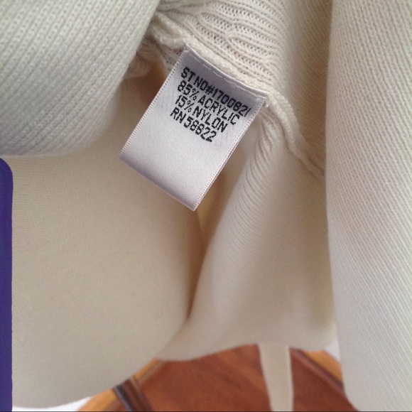 🎀HP🎀MAX STUDIO Long Button down sweater w/belt - Picture 4 of 8