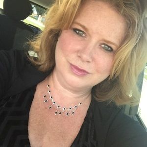 Meet your Posher, Angie