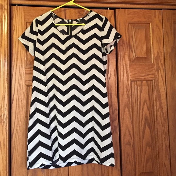 Rue 21 Chevron Dress