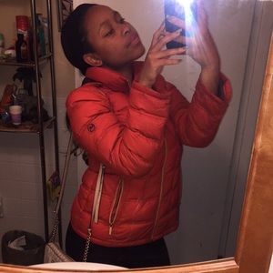 Meet your Posher, Ella