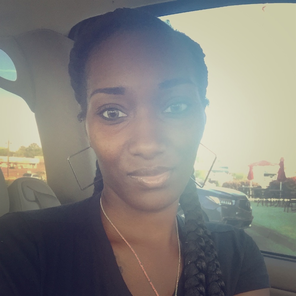 Meet your Posher, Jasmine