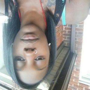 Meet your Posher, Neisha