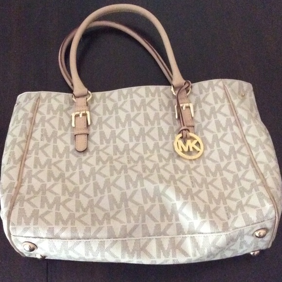 Michael Kors Handbags - Michael Korea handbag