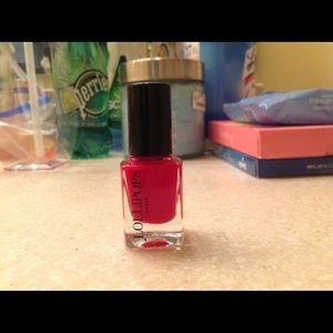 Pink/Red Nailpolish