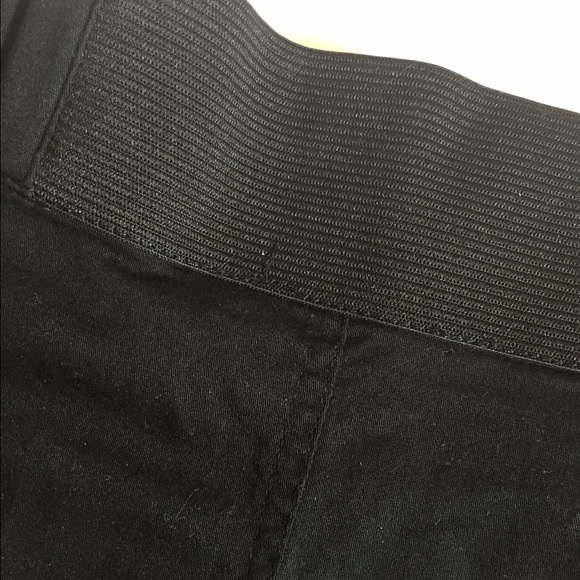 Shorts - Picture 3 of 4