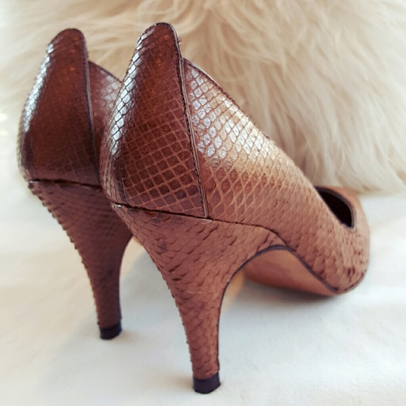 Camel Brown Python Kitten Heels | 1980's Designer High Heel Pumps - Picture 1 of 14