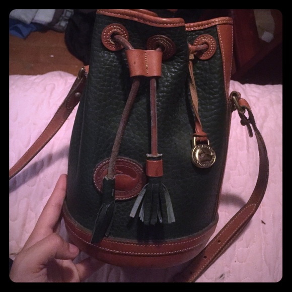 Dooney & bourke vintage Side bag