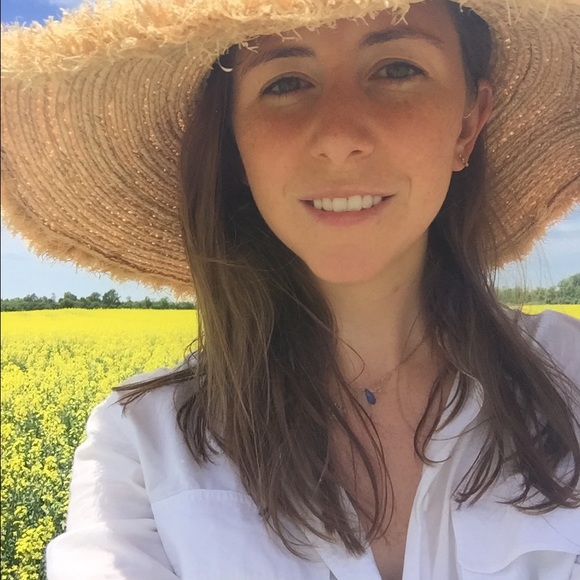 Stacey ✨Posh Ambassador & Affiliate ✨ Top-Rated - Picture 7 of 8