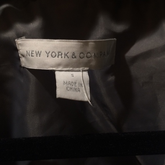 Cute puffy Vest! - Picture 3 of 3