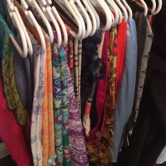 Scarfs let me know