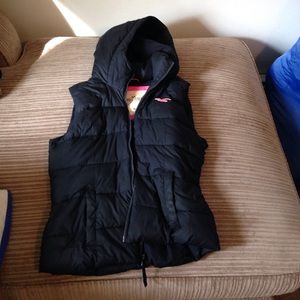 Hollister vest