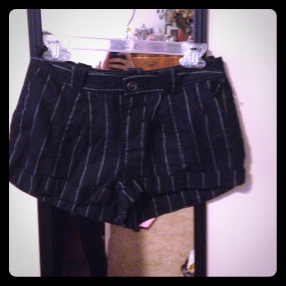 NWOT Free People pinstriped linen shorts!!