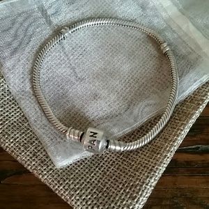 Genuine Pandora 7" Classic Barrel Clasp Bracelet