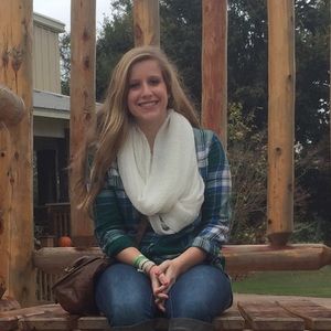 Meet your Posher, Melanie