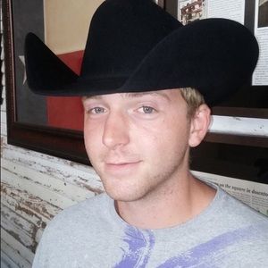 Meet your Posher, Kyle