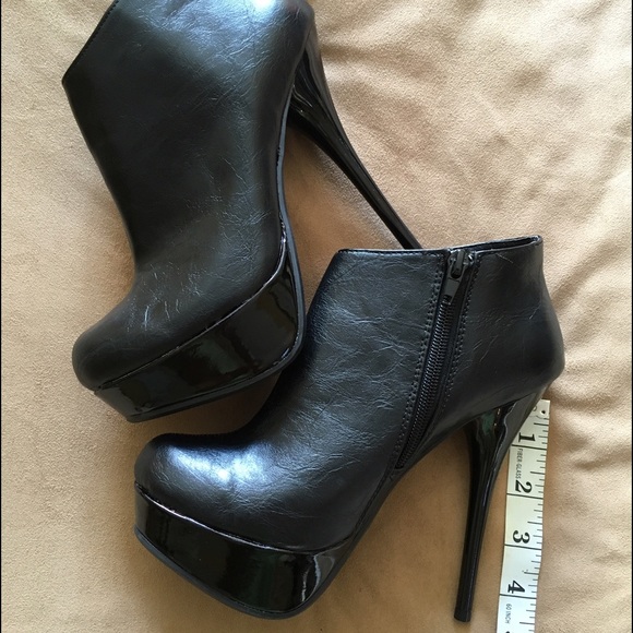 Never worn Dollhouse Stiletto Ankle Boots! 💋 - Picture 2 of 4