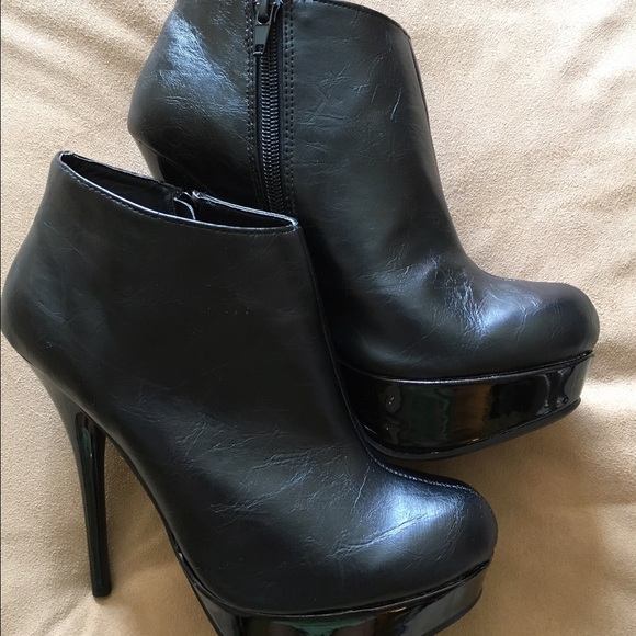 Never worn Dollhouse Stiletto Ankle Boots! 💋 - Picture 4 of 4